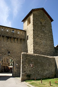 Une tour de la Porte de Savoie