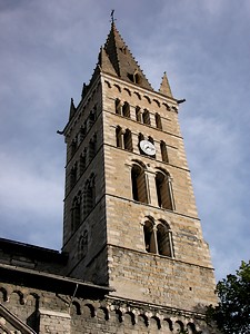 Clocher de la cathédrale Notre-Dame-du-Réal