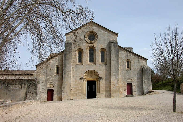 Face à l'abbaye de Silvacane