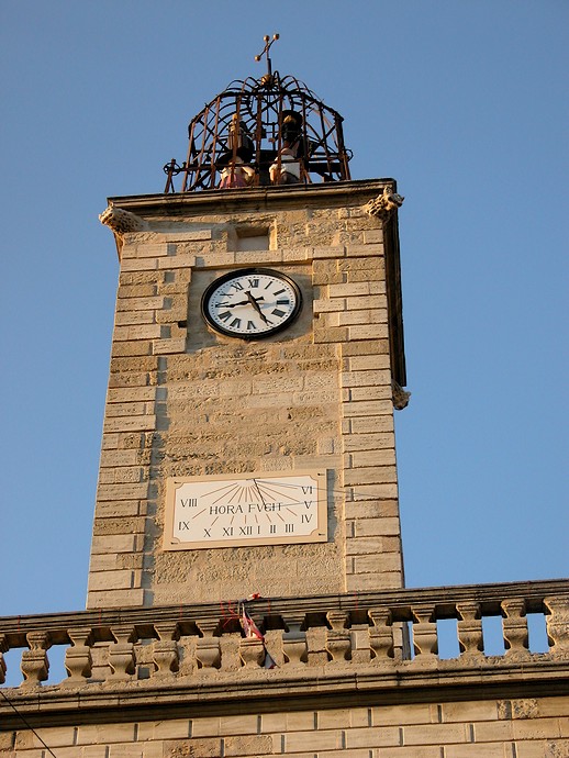 Zoom sur la tour de l'horloge