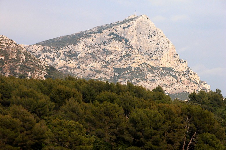 Montagne Sainte-Victoire (Bouches-du-Rhône) - Zoom sur la Sainte-Victoire