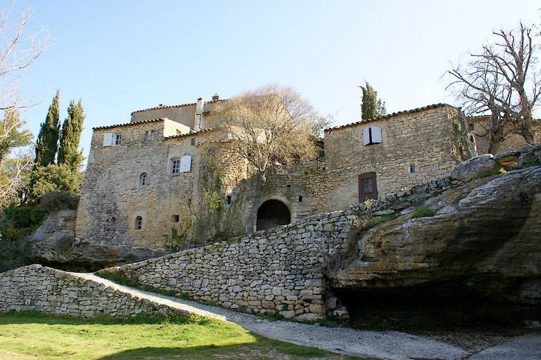 Sivergues (Vaucluse) - Maisons anciennes