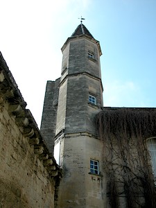 Tour de la Vicomté vue de la cour intérieure