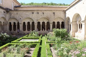 Le cloître