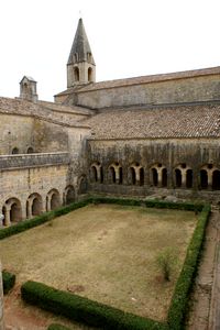 Au dessus du cloître