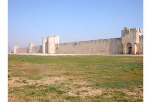 Remparts face à l’Etang