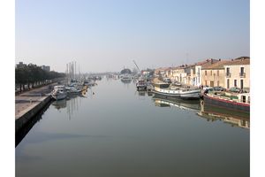 Au dessus du chenal maritime