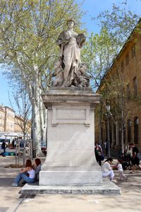 Autre statue à l'entrée ouest du Cours Mirabeau