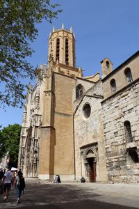 Arrivée à la Cathédrale Saint-Sauveur