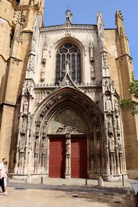 Entrée de la cathédrale Saint-Sauveur
