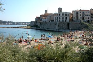Plage avec vue sur la Vieille Ville