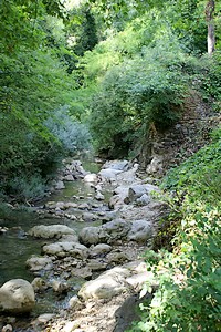 Rivière au pied du village