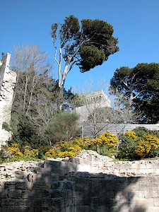 Fouille archéologique au pied du château