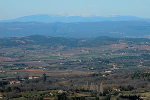 Le Mont Ventoux à l’horizon