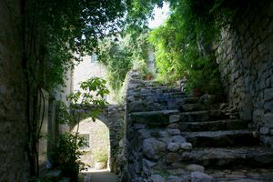 Une ruelle au coeur du village