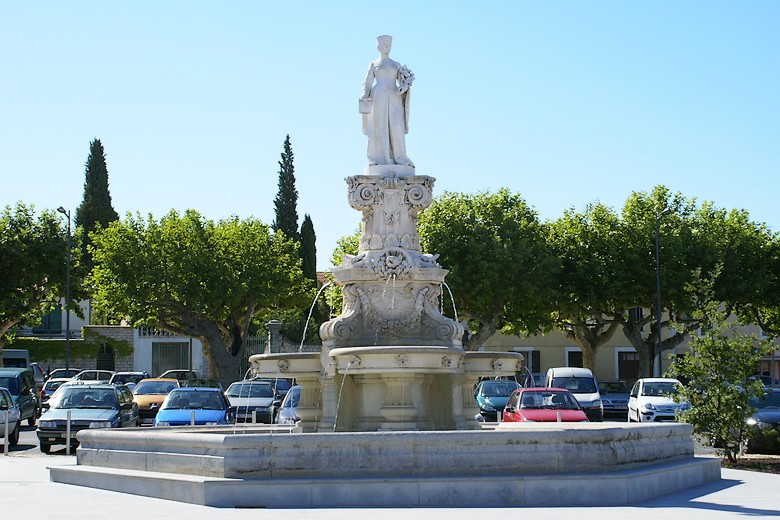Bourg-Saint-Andéol (Ardèche) - Une fontaine
