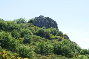 Rocher dominant le col