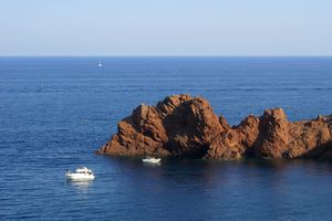 Une des pointes de la corniche