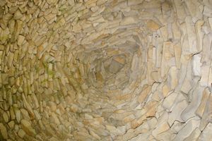 Toiture à l'intérieur du Jas