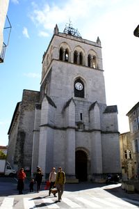 Entrée de l'Eglise depuis la Place de l'Horloge