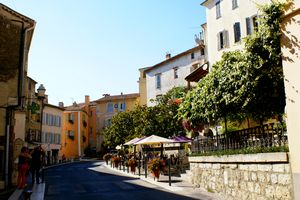 Une rue au coeur du village