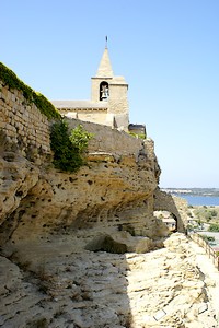 Forteresse médiévale et clocher de l'église