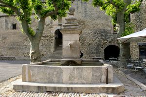 Fontaine sur la Place Genty Pantaly