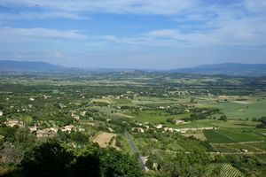 Paysage en direction du village de Roussillon