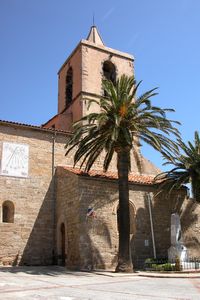 Au pied de l'église