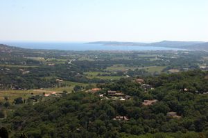 Golfe de Saint-Tropez à l’horizon