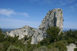 Face au Rocher des Deux Trous