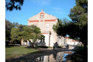 A l'entrée du domaine