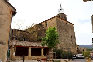 Place devant l'église