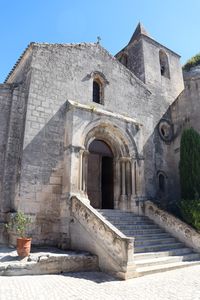Eglise catholique Saint-Vincent aux Baux