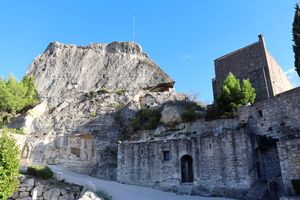 Retour à l'entrée du village