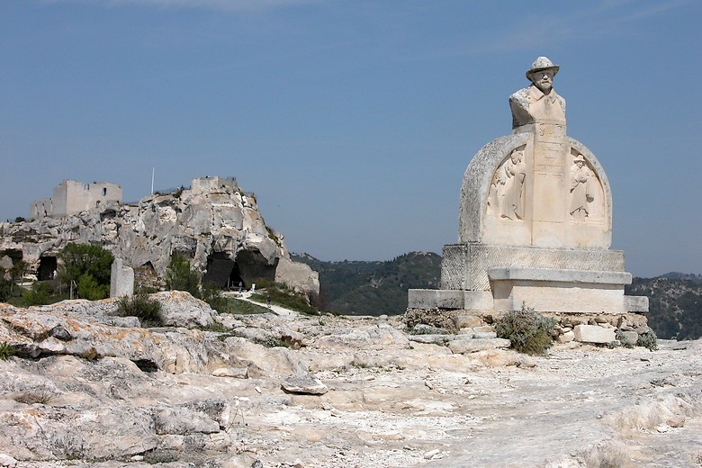 Les Baux-de-Provence (Bouches-du-Rhône) - Monument Charloum-Rieu