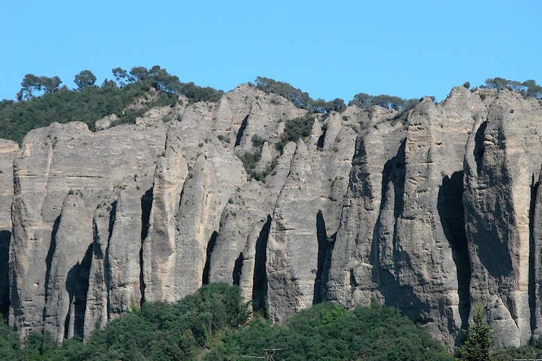 Les Mées (Alpes-de-Haute-Provence) - Zoom sur une partie des rochers
