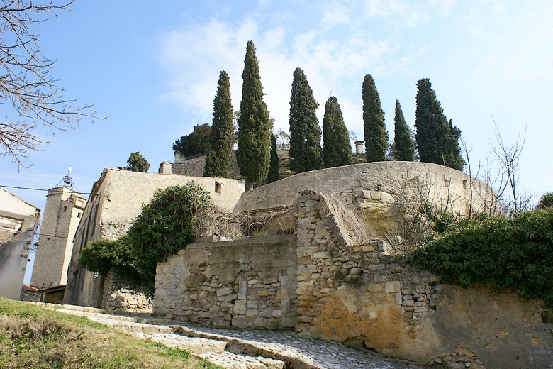 Vestiges de fortifications
