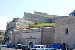 Au pied du Fort Saint-Nicolas