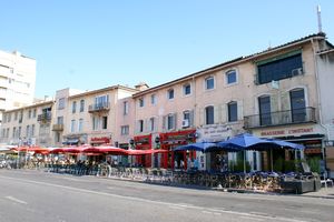 Maisons anciennes face au quai de la Rive Neuve