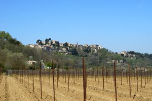Le village à l'horizon