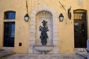 Fontaine sur le Parvis