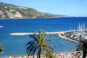 Vue sur la Plage des Sablettes