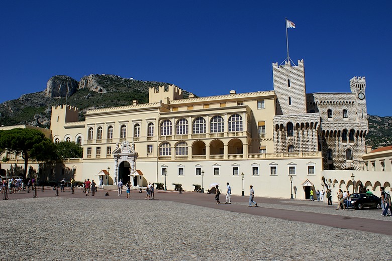 Monaco (Principauté de Monaco) - Face au palais