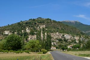 On quitte le village