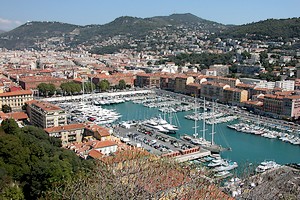 Vue sur le port de Nice