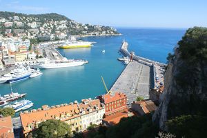 Vue sur le port de Nice