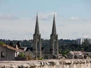 Vue du clocher de l'église Sainte-Baudille