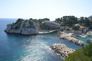 Vue de l'entrée du port