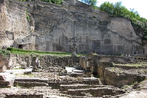 Fouille au pied de la colline Saint-Eutrope